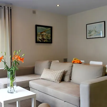 Boutique Apartment *